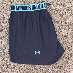 Like new women under amour running shorts